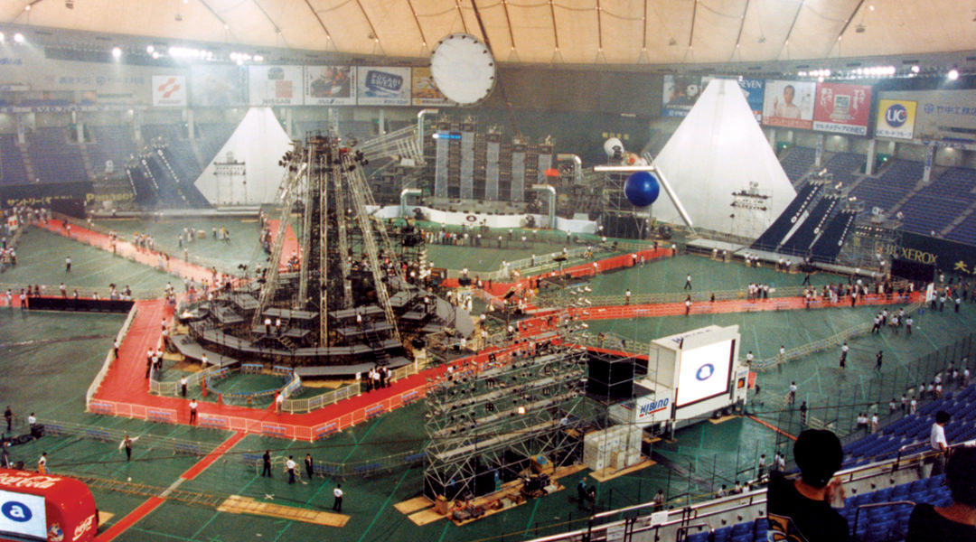 「avex rave '94」では東京ドームがメイン会場に。アストロビジョンも運用した