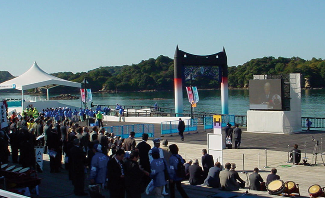 大阪営業所が受注した「第22回全国豊かな海づくり大会」（2002年）