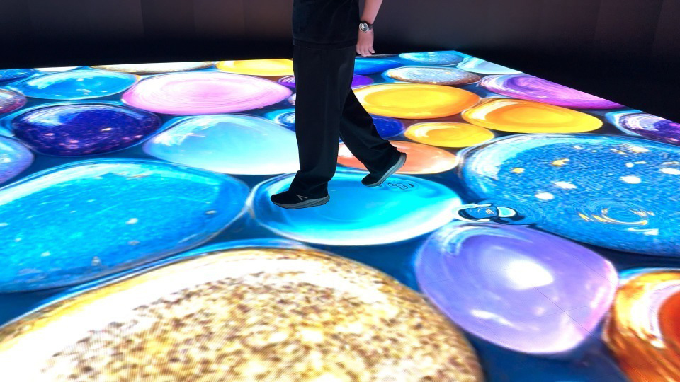 Black Marble2.8i ビジュアル